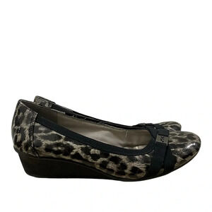 Anne Klein Black & Gray Animal Print Heeled Flats 9